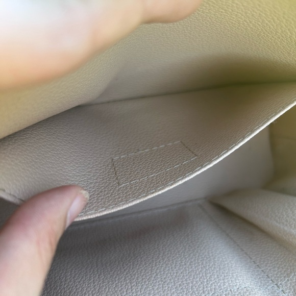 Louis Vuitton Monogram Cosmetic Bag - Picture 5 of 11